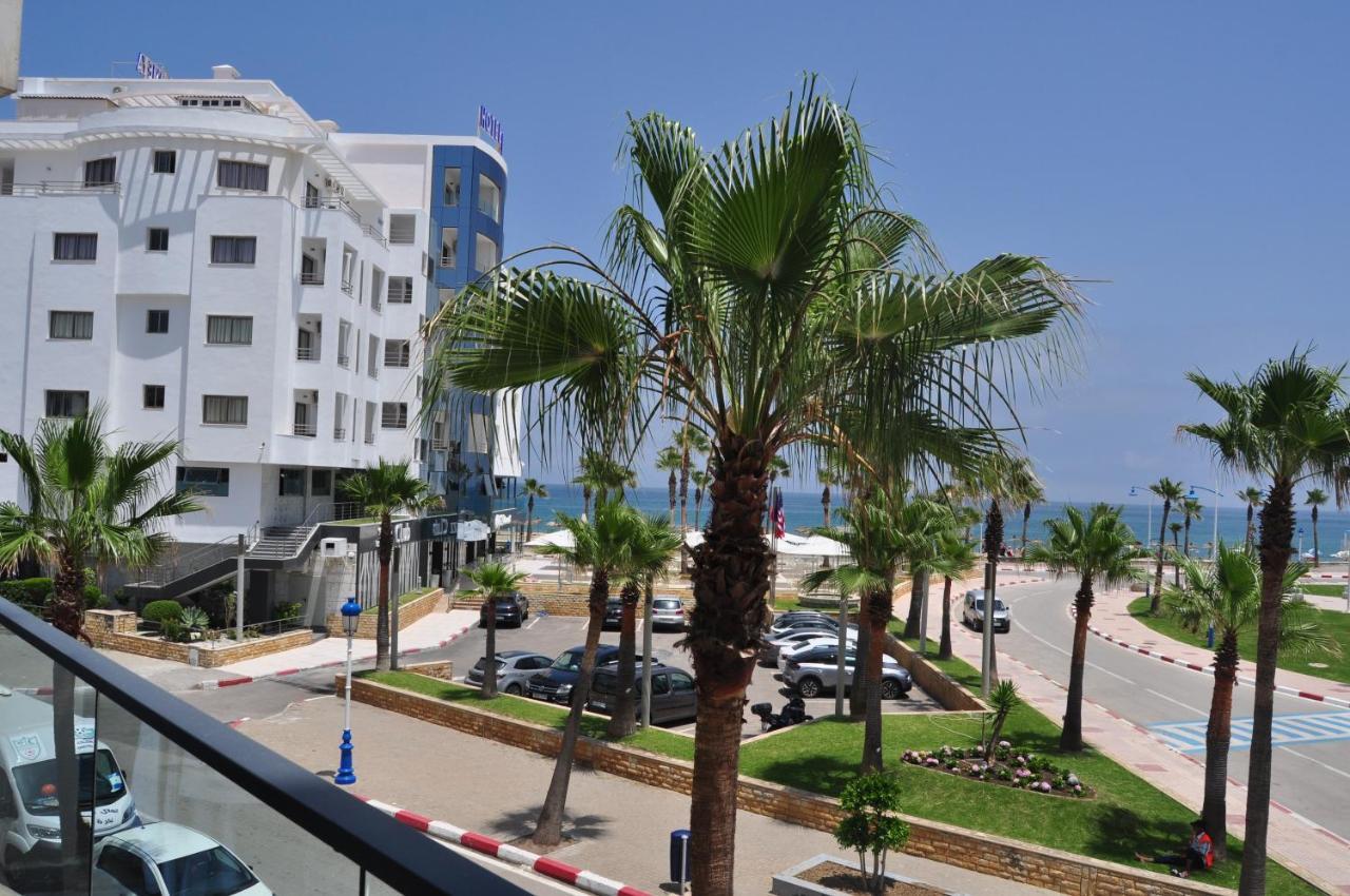 Seafront High Standard Apartment 마르틸 외부 사진