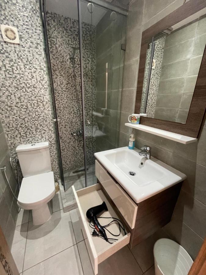 Seafront High Standard Apartment 마르틸 외부 사진